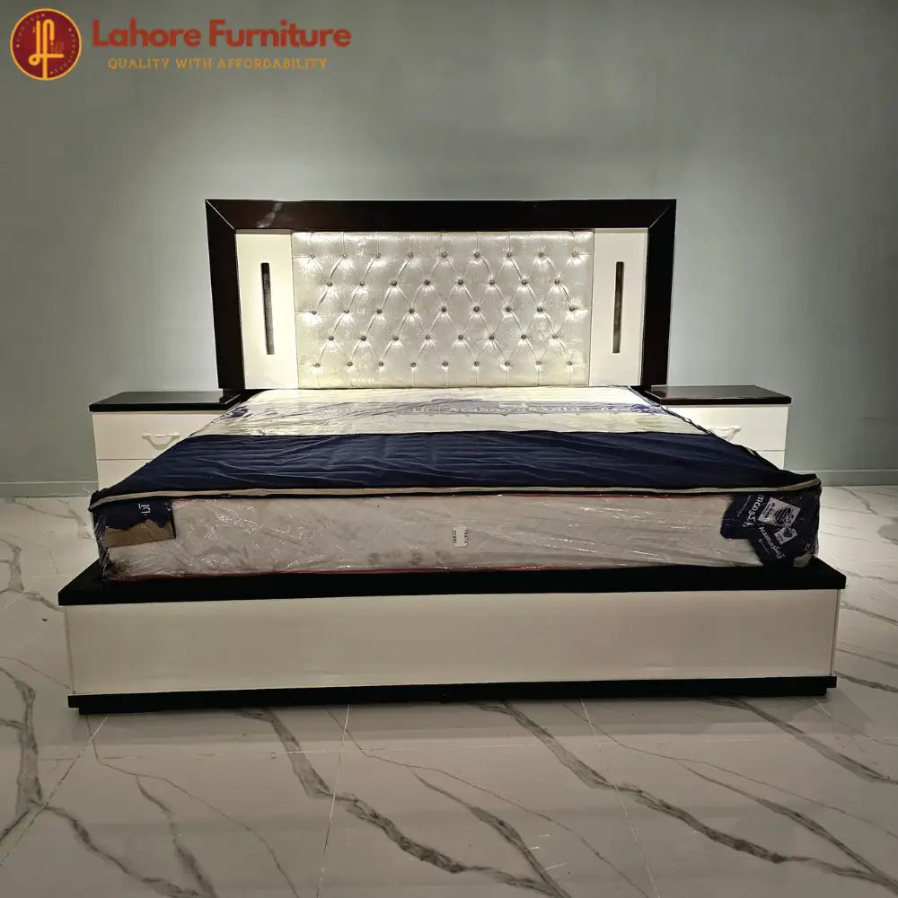 Stylish & Comfortable Double Bed